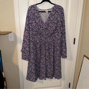 Gorgeous, lightweight floral purple dress perfect for Easter size 1x